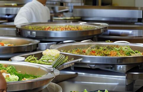 在大學食堂里包個窗口掙錢嗎？需要考慮哪些因素